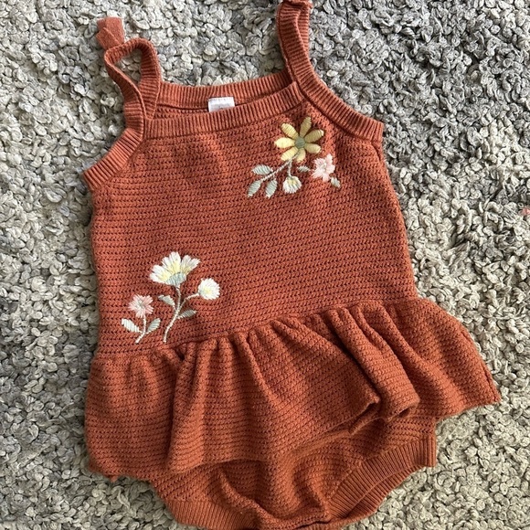 Modern moments knit romper - Picture 2 of 6